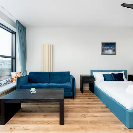 Wislane Tarasy 2 0 Blue By Bookinghost * Cracovie